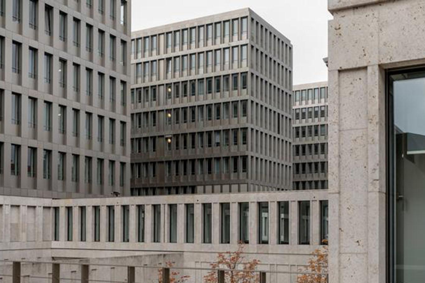 BND'nin yeni merkezinde 4 bin istihbaratçı çalışacak BND'nin yeni merkezinde 4 bin istihbaratçı çalışacak